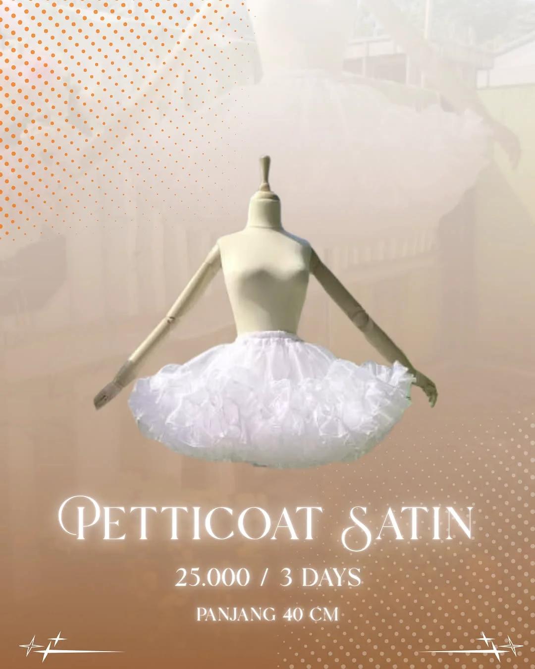 Petticoat Satin Ngembang Pendek